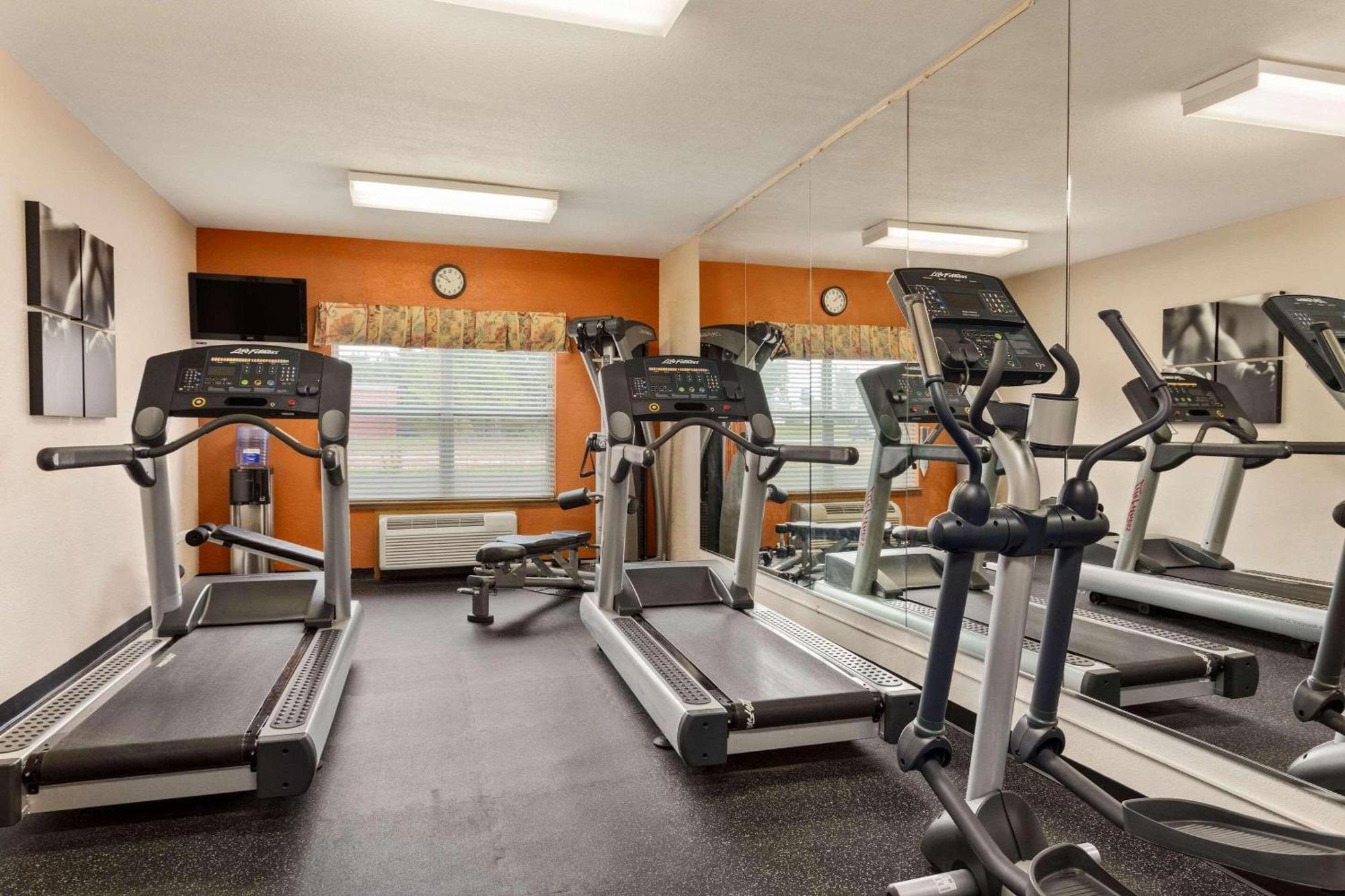 Hotel Country & By Radisson, Biloxi-ocean Springs, Ms Ocean Springs